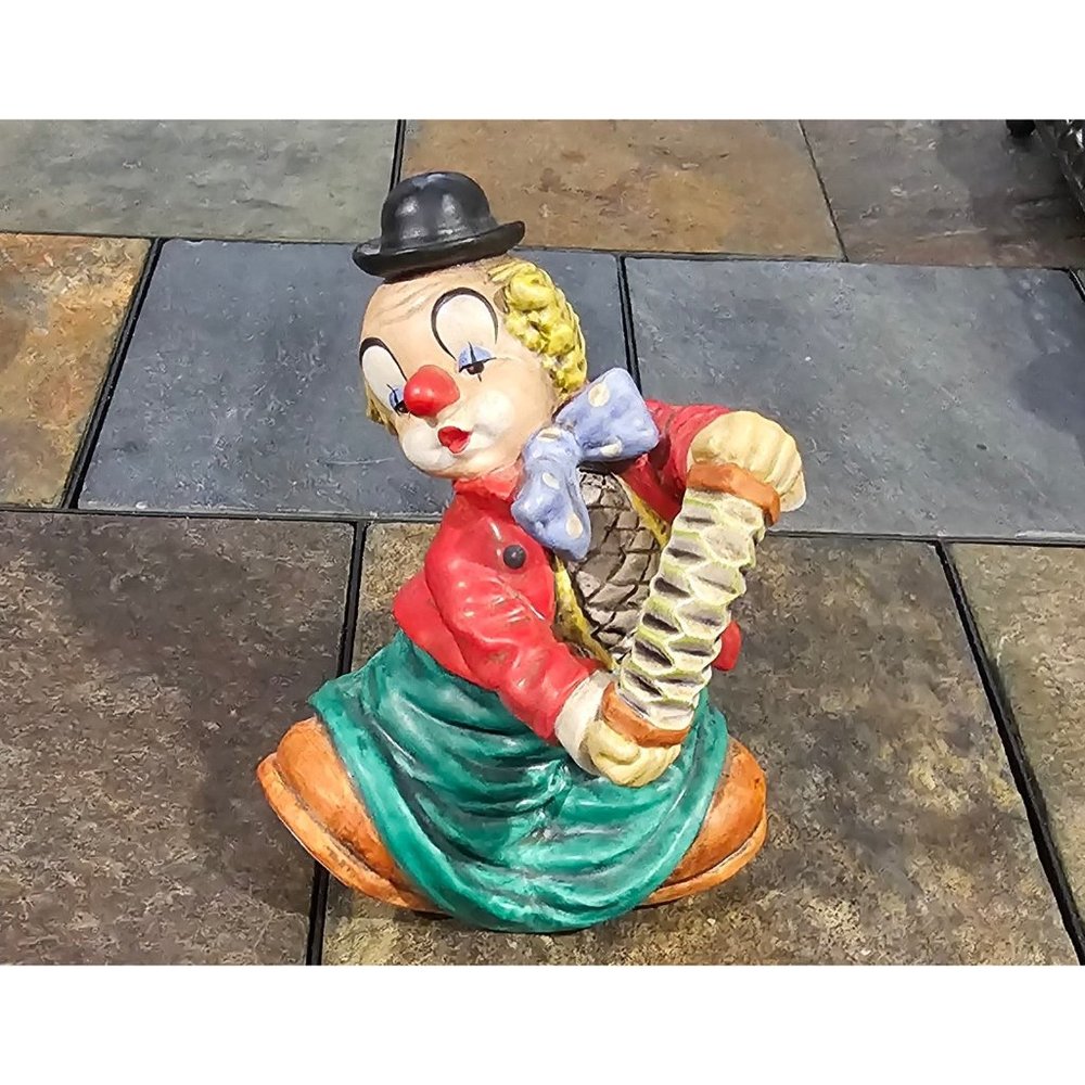 Goebel Clown figurine with Harmonica FF327 from 1971 6"‎ Tall